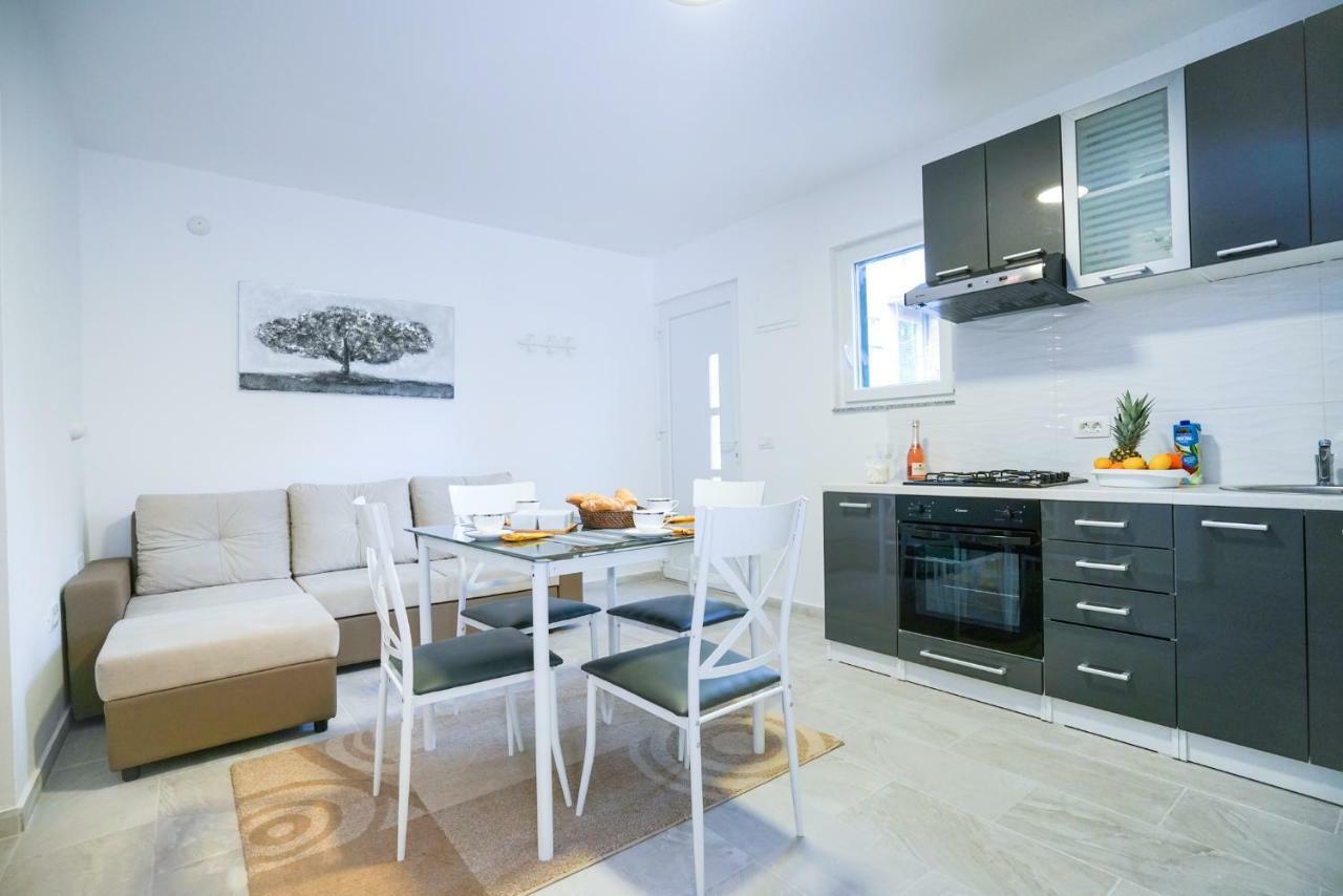 Roko Apartment Zadar Exterior photo